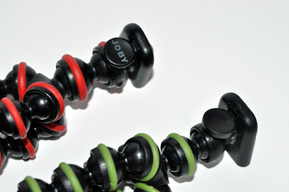 カメラ用クネクネ三脚「CAMERA TRIPOD」と「ゴリラポッド（Gorillapod）」の違いって？