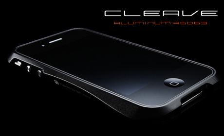 思わず見惚れるフォルムの「アルミ製iPhone4用バンパー（CLEAVE ALUMINIUM BUMPER）」