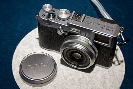 [CP+ 2011]「FinePix X100」に触れてきた