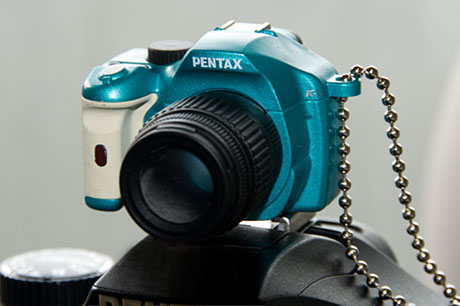 ガチャ「PENTAX K-rミニチュアマスコット」を探せ！