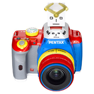 伝説のコラボ再び！「PENTAX K-r コレジャナイロボモデル」100セット限定販売