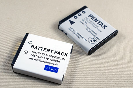 「PENTAX Q」用のD-LI68対応互換バッテリーと互換充電器を買ったっす