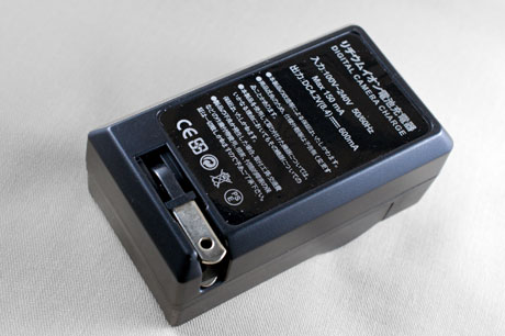 「PENTAX Q」用のD-LI68対応互換バッテリーと互換充電器を買ったっす