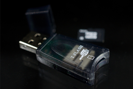 キャンドゥで「microSD用USBリーダーライター」を買った！（これで100円シリーズ）