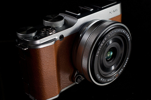 「FUJIFILM X-M1」がやってきた！はやくも姫様の気品にメロメロっす（モニター日記-0）